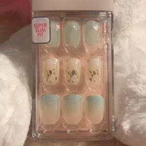 Korean popular nails